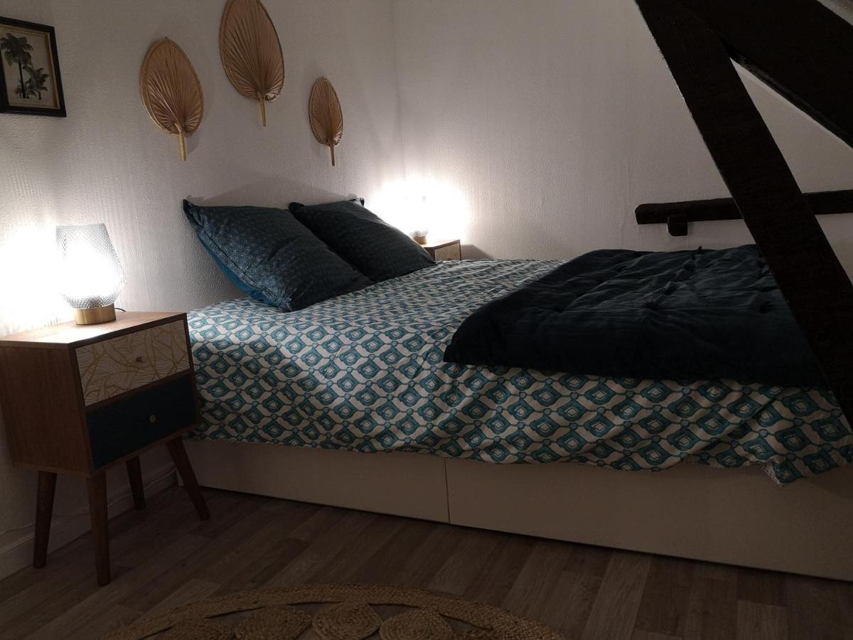 Logement Cosy rénové au pied de la Cathédrale avec climatisation Reims Exterior foto